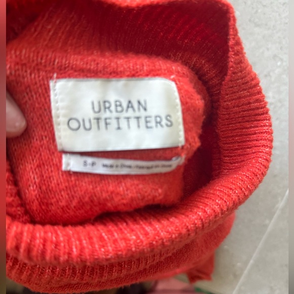 Frame denim Jeans & turtle neck outfit bundle - Picture 3 of 7